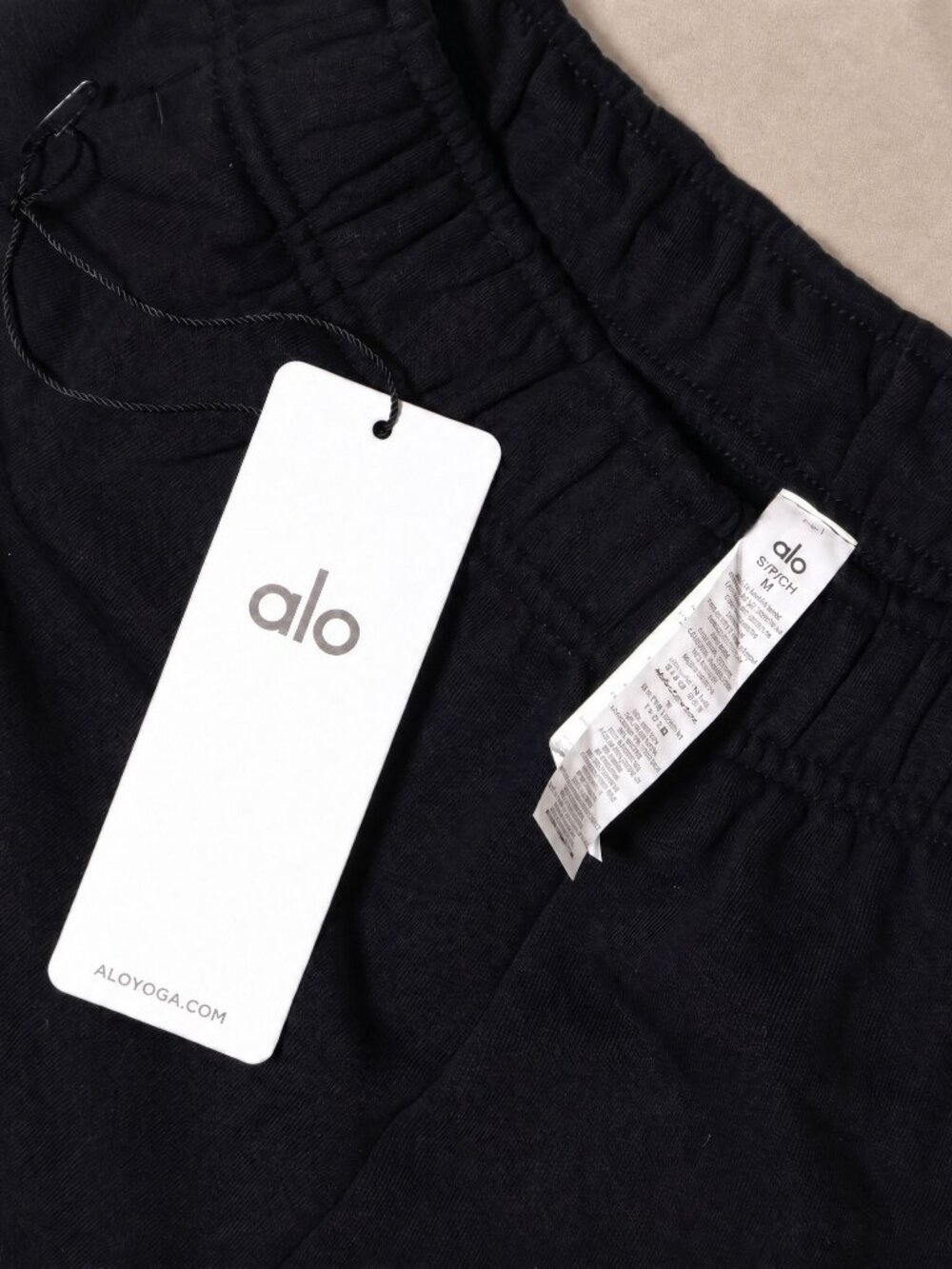 [Size M] Alo Yoga Accolade Black Sweatpant - Picture 2 of 2